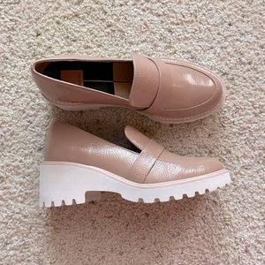 Dolce Vita Women’s Henri Wedge Loafer Size 8.5 in Tan